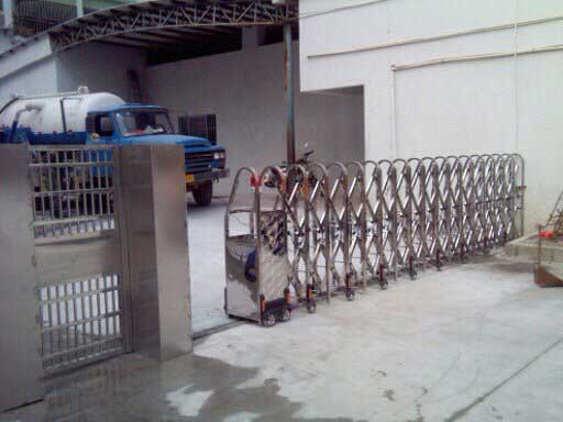 東莞建齊實(shí)業(yè)有限公司電動(dòng)伸縮門案例 - 中出網(wǎng)-智能出入口與停車充電門戶