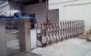 東莞建齊實(shí)業(yè)有限公司電動伸縮門案例