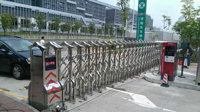 中建一局地鐵9號(hào)線伸縮門案例 - 中出網(wǎng)-智能出入口與停車充電門戶