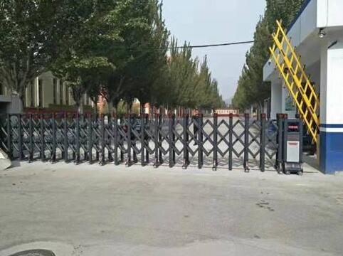 嘉興市禾晟生物制品有限公司安裝嘉興出安智能電動(dòng)伸縮門正式投入使用