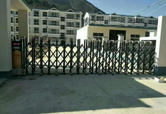 嘉興想天信息科技有限公司選用嘉興出安智能伸縮門