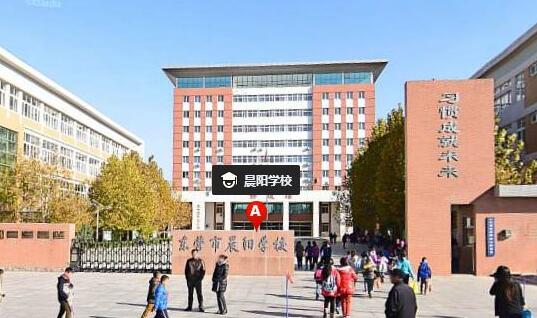 東營(yíng)出安智能伸縮門(mén)盡顯東營(yíng)市晨陽(yáng)學(xué)校的高貴氣質(zhì)