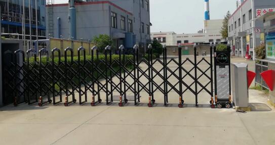 金華市新紀元豐子愷學校項目與金華出安智能再度合作引進電動伸縮門