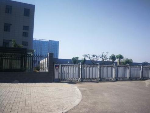 邯鄲出安智能電動(dòng)伸縮門(mén)順利進(jìn)駐邯鄲市漢光實(shí)驗(yàn)中學(xué)大門(mén)口