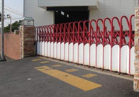 邯鄲市叢臺區(qū)永安學(xué)校一直以來對邯鄲出安智能伸縮門的支持