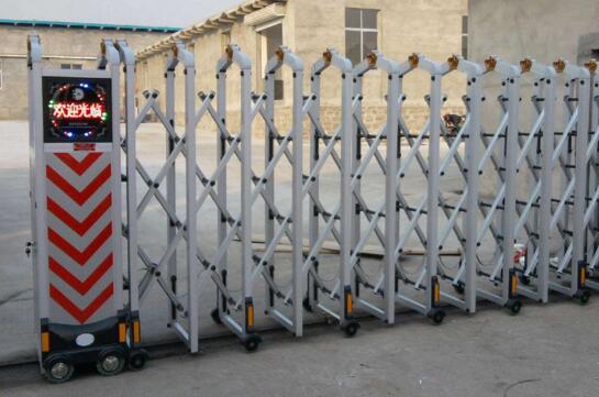 邯鄲出安智能電動(dòng)伸縮門進(jìn)駐永美花苑大門口