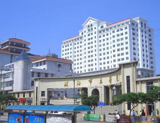 恭賀威海出安智能道閘進駐威海市立醫(yī)院   