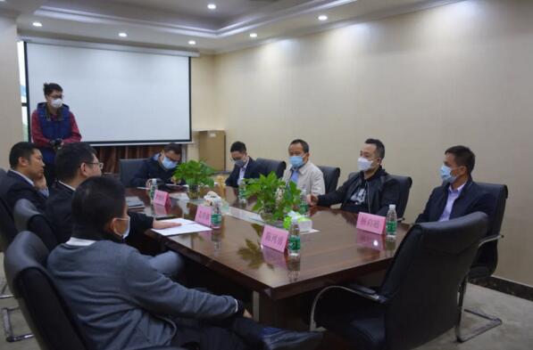 區(qū)、鎮(zhèn)政府領(lǐng)導(dǎo)蒞臨榮高門窗慰問走訪