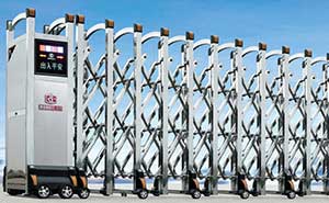 不銹鋼伸縮門 - 精鋼G150（三排）不銹鋼伸縮門