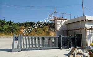 莆田洪奧集團(tuán)分段平移門案例 - 中出網(wǎng)-智能出入口與停車充電門戶