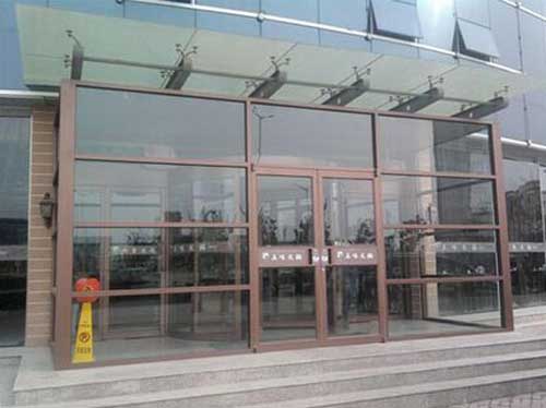 星華海岸城EM-CZ355型號(hào)肯德基門案例 - 中出網(wǎng)-智能出入口與停車充電門戶