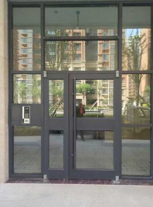 竹洲豪苑南區(qū)HU-FA122型號(hào)肯德基門案例 - 中出網(wǎng)-智能出入口與停車充電門戶