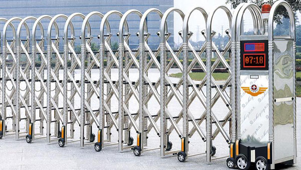 喜迎南陽(yáng)出安智能伸縮門進(jìn)駐水韻綠城