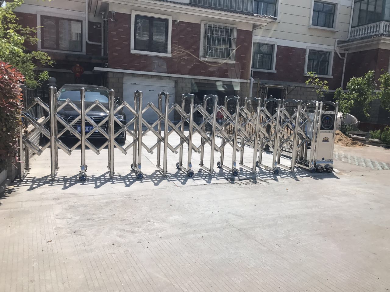 熱烈祝賀淮安出安智能電動(dòng)伸縮門進(jìn)駐淮安香榭麗小別墅