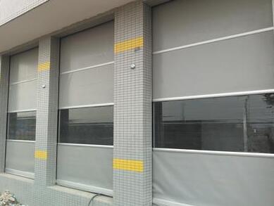 中央公園選擇了榆林出安智能卷簾門