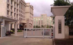 湛江市麻章區(qū)地方稅務局選用湛江出安智能伸縮門