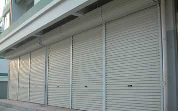卷簾門 - 抗風卷簾門