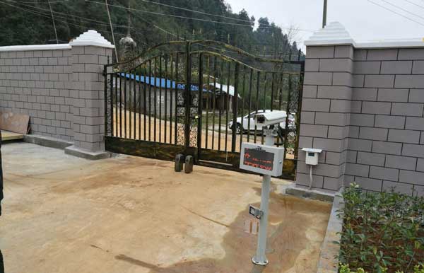 慶賀江門出安智能車牌識(shí)別系統(tǒng)進(jìn)駐江門都勻大河橋豪宅