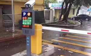 許昌新田360廣場(chǎng)停車(chē)場(chǎng)系統(tǒng)案例