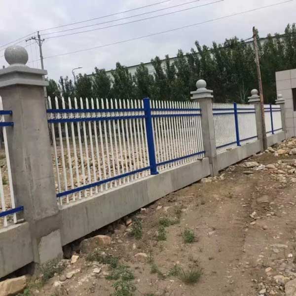 宿遷恒力工業(yè)園圍墻護(hù)欄案例 - 中出網(wǎng)-智能出入口與停車充電門戶