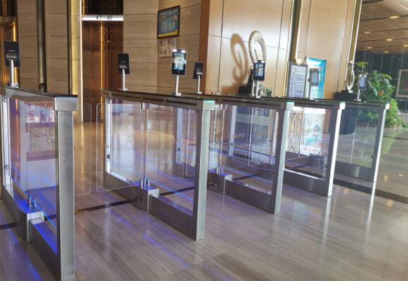 世茂雙子塔門禁通道