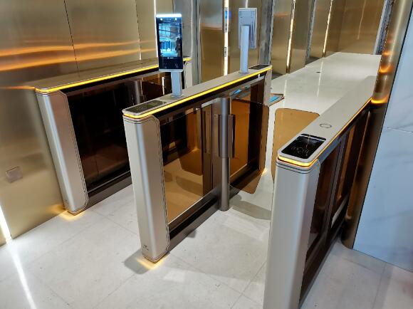 瀘州時(shí)光里邂逅捷順旗艦擺閘3910，打造高端智慧人行