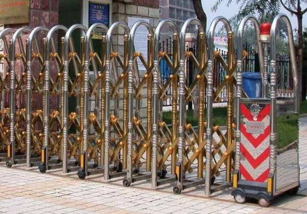 湖州三長學校選用湖州出安智能伸縮門