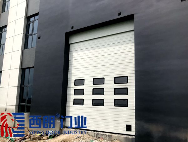 太倉鋼制電動(dòng)滑升門