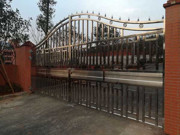 郴州第四十六完全小學(xué)庭院大門案例 - 中出網(wǎng)-智能出入口與停車充電門戶