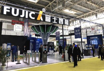 “一”往無前，未來可“七”——富士智能17周年慶