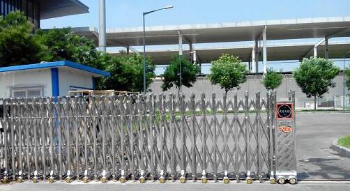 邢臺出安智能電動伸縮門為邢臺高鐵站添加色彩