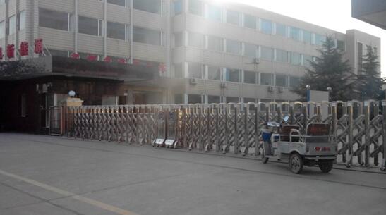 邢臺出安智能伸縮門為紅星汽車項目提供保駕護航