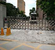 龍巖出安伸縮門進(jìn)駐龍巖萬寶物業(yè)