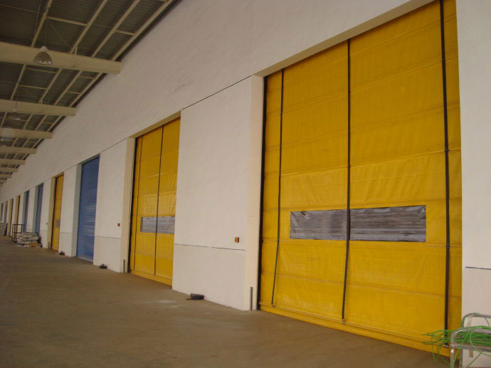 高強度防風快速堆積門