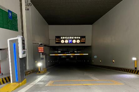 “廣州發(fā)展中心大廈”泊車管理定制道爾產(chǎn)品