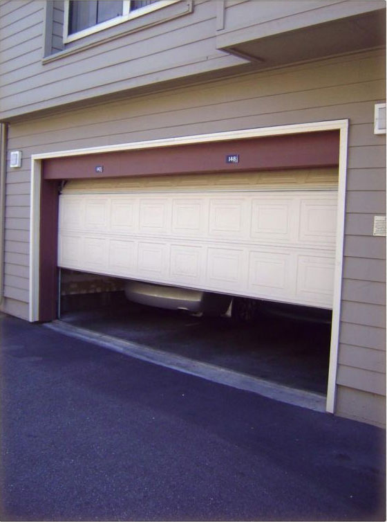 翻板車庫(kù)門(mén)