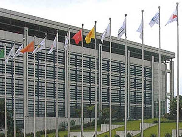 益陽市安興電子有限公司不銹鋼旗桿案例 - 中出網(wǎng)-智能出入口與停車充電門戶