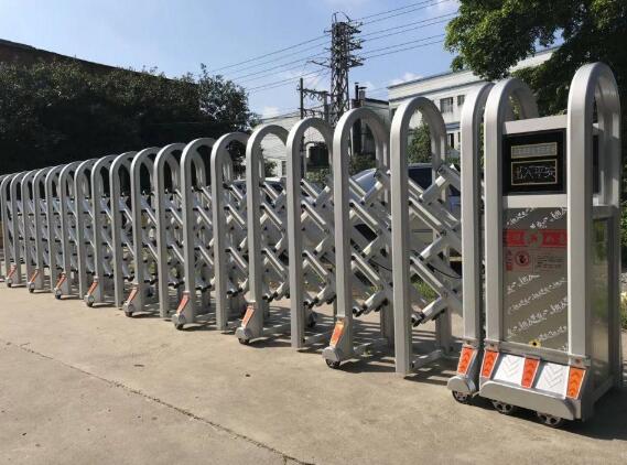 張家口學(xué)院與張家口出安智能伸縮門(mén)達(dá)成合作協(xié)議