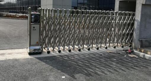 張家口出安智能電動(dòng)伸縮門(mén)成為河北北方學(xué)院文學(xué)院的搖籃