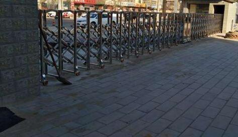 熱烈祝賀張家口出安智能電動(dòng)伸縮門(mén)安裝在張家口文華電力中等職業(yè)學(xué)校大門(mén)口