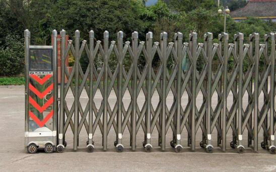 張家口出安智能電動伸縮門順利進(jìn)駐銘豪嘉苑