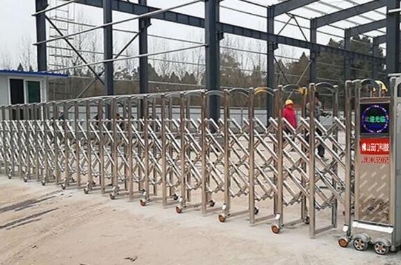 張家口新名人中等職業(yè)學(xué)校選用張家口出安智能電動伸縮門