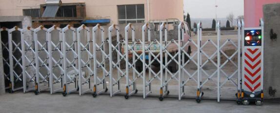 中達(dá)融景項(xiàng)目伸縮門支持張家口出安智能