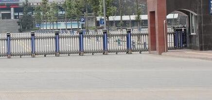 承德伊遜山泉飲品有限公司選擇承德出安智能電動伸縮門是明智之舉