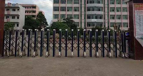 熱烈祝賀承德出安智能伸縮門成功落地河北旅游職業(yè)學(xué)院