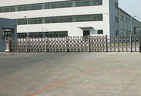 承德通達(dá)中等專業(yè)學(xué)校一直信賴承德出安智能伸縮門