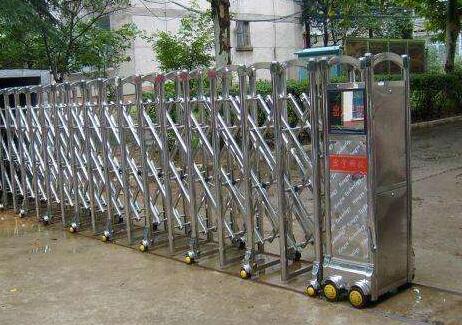 承德出安智能電動(dòng)伸縮門安裝在承德燕峰藥業(yè)有限責(zé)任公司大門口