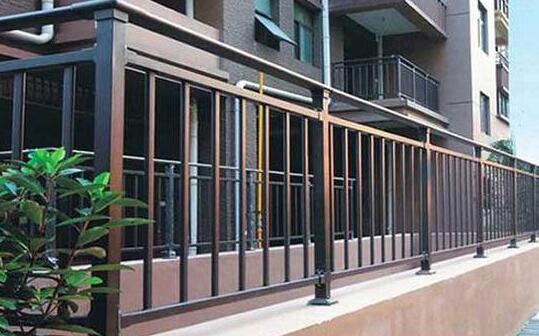 承德出安智能護欄成功牽手金牛山莊