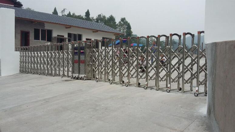 達(dá)州大竹工業(yè)園區(qū)電動(dòng)伸縮門(mén)案例 - 中出網(wǎng)-智能出入口與停車(chē)充電門(mén)戶(hù)