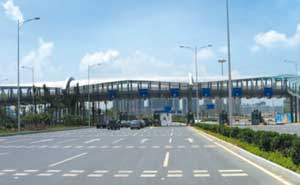 深圳西部通道（新城聯(lián)檢站）崗?fù)ぐ咐?- 中出網(wǎng)-智能出入口與停車充電門戶